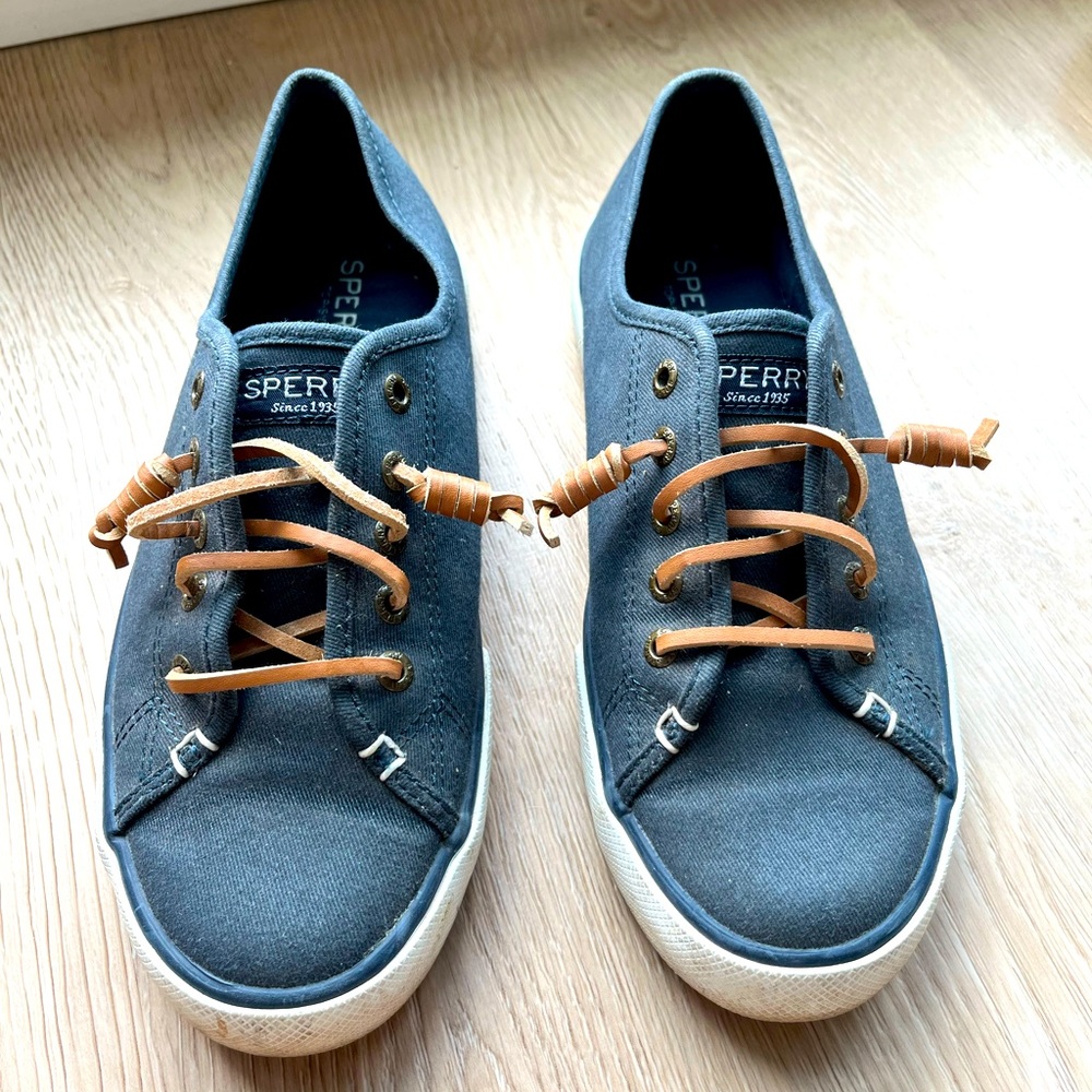 Sperry Women’s Navy Blue Casual Sneakers